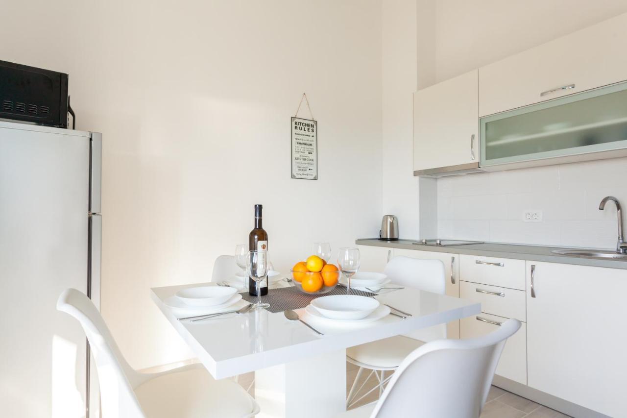 Apartments Didi Омишаль Экстерьер фото